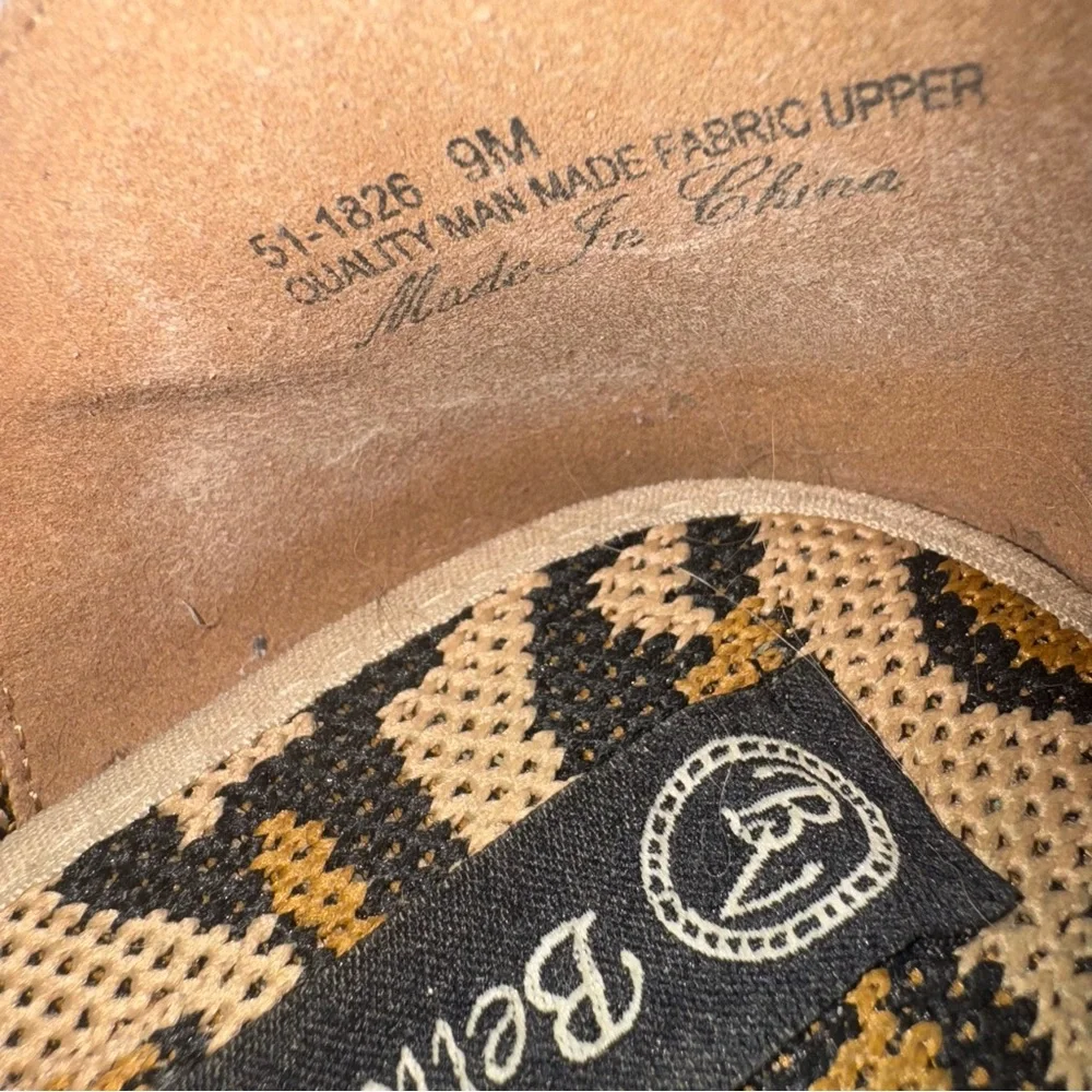 Bella Vita Mireya Leopard Print Pointed Toe‎ Flats Size 9 Animal Print Knit